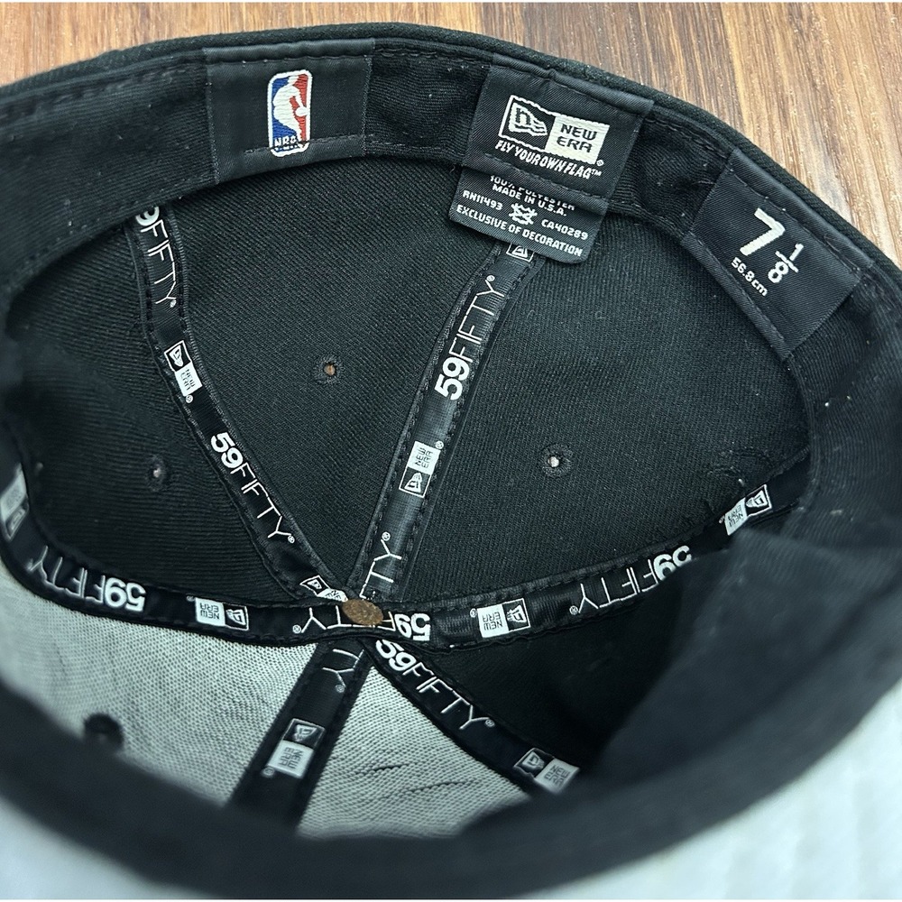Miami Heat Back To Back Champions 2012-2013 Hat New Era 59Fifty 7 1/8‎ Black Red - Picture 10 of 14